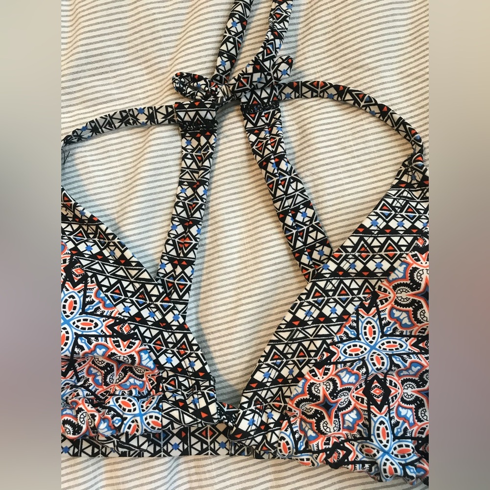 Patterned Bikini Set - Picture 5 of 7